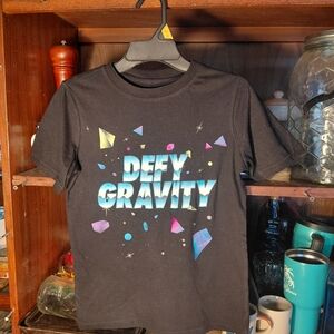 Medium 10-12 Xersion Defy Gravity Kids Black Shirt  Geometric